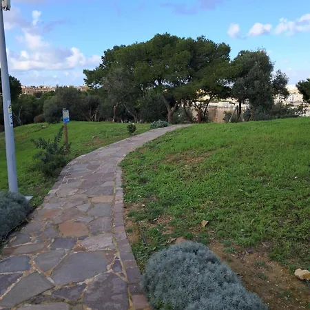 Historical In Bormla Apartment Cospicua