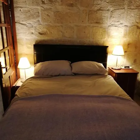 Historical In Bormla