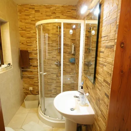 Apartment Old Refurbished In Bormla *