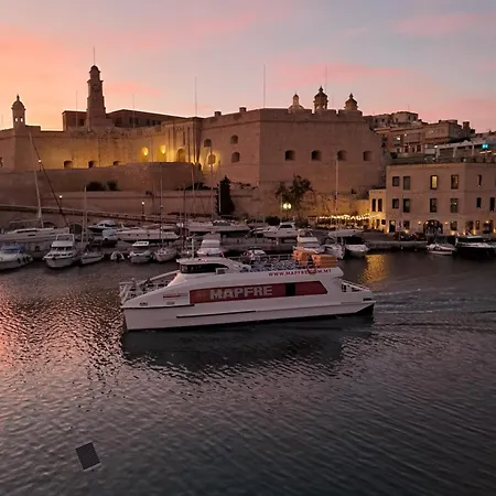 Historical House In Bormla 8 Minute Boat Trip To Valletta * Cospicua