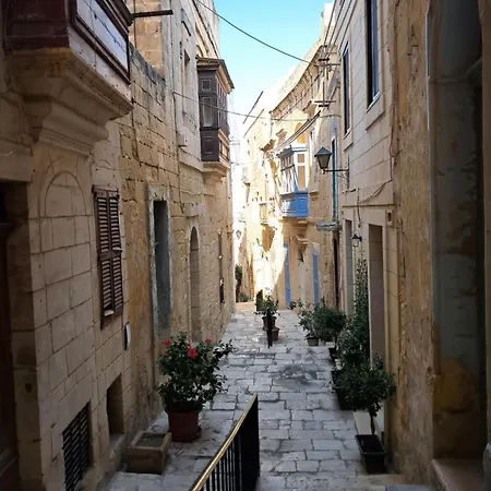 Old Refurbished In Bormla Apartamento Cospicua