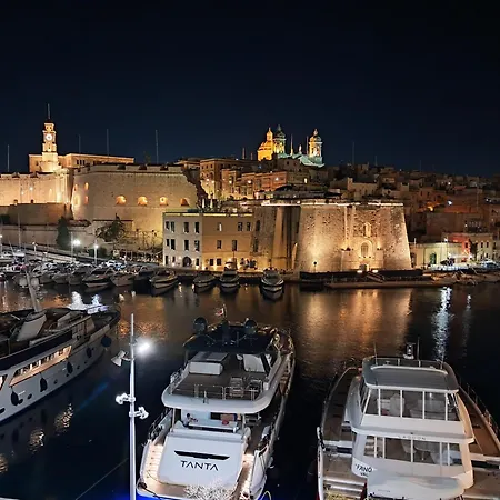 Historical House In Bormla 8 Minute Boat Trip To Valletta * Cospicua