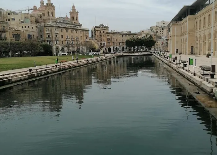 Daire Historical In Bormla