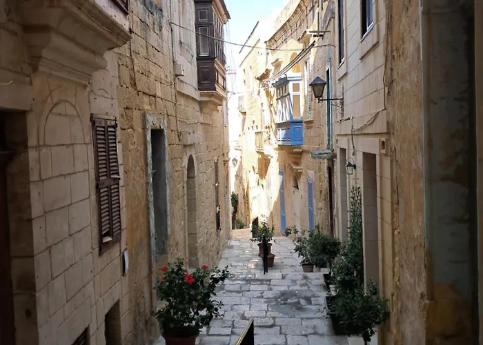 Historical In Bormla Apartman Cospicua